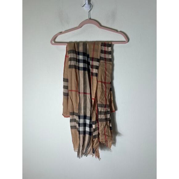 Burberry Patterned Scarf - Picture 4 of 4